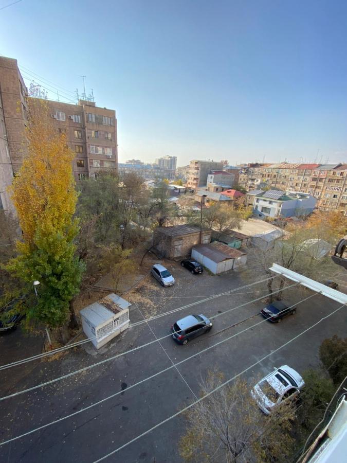 Large Cozy Apartment On Beginning Of Komitas Ave Ereván Exterior foto